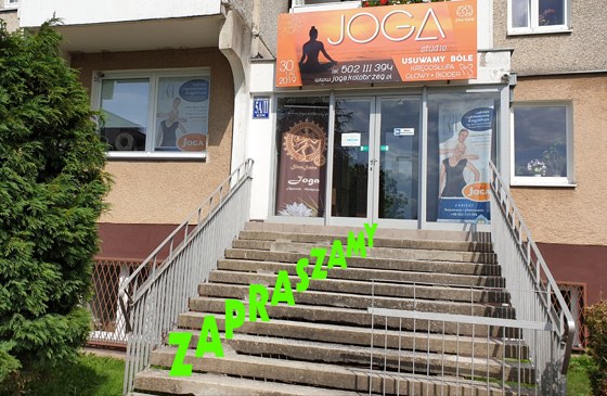 Wejście do gabinetu i Studia Jogi SivaSana przy ul. Czarnieckiego 5A w Kołobrzegu